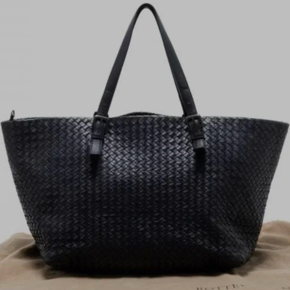 Bottega Veneta Large A-Shape Woven Intrecciato Black Tote Handbag - Picture 4 of 14